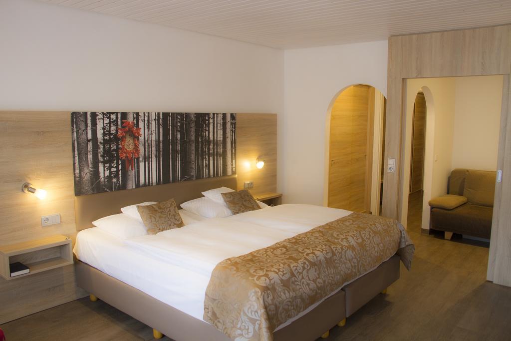 Best Western Plus Schwarzwald Residenz Triberg im Schwarzwald Kültér fotó